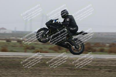 media/Nov-29-2025-TrackDaz (Sat) [[10ae2d9bce]]/B Group/Session 4 (Wheelie Bump)/